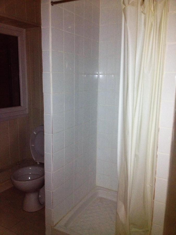 Cozy 4-Person Retreat: 2-Bedroom Suite with Bonus Bed Option Sancoins Exterior photo